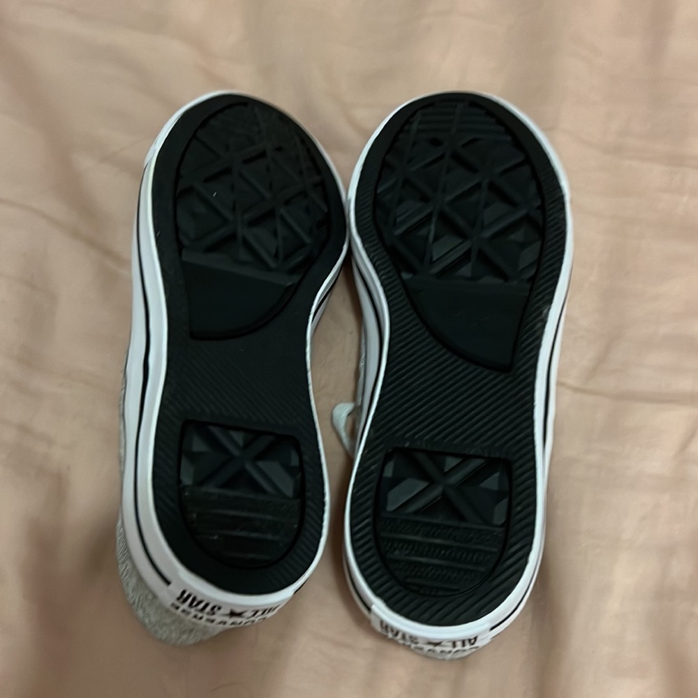 Grey Converse - Picture 4 of 5